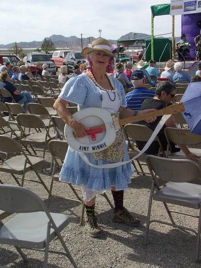 Ain't Minnie getting ready at the Q for the Grand Gathering