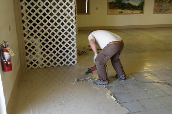 Larry Cutting Tile on the QIA DR