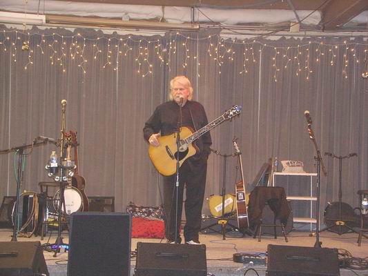 Randy Sparks Introducing the members of the New Christy Minstrels